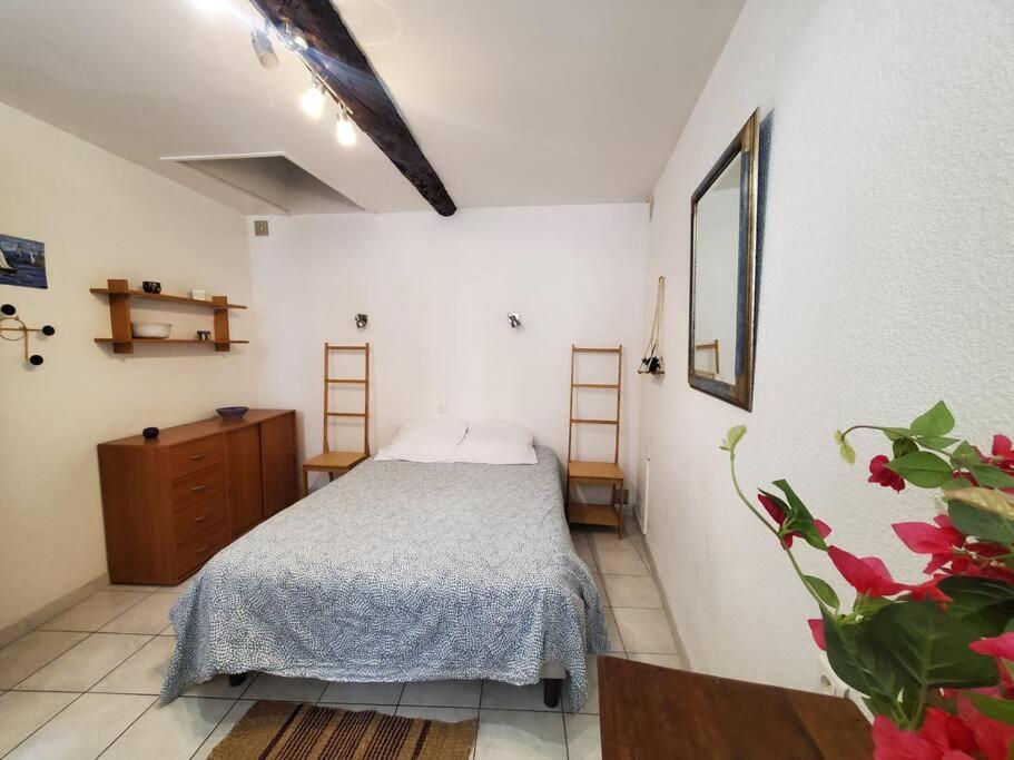 A L'Ombre De La Cathedrale Apartment Narbonne Exterior photo